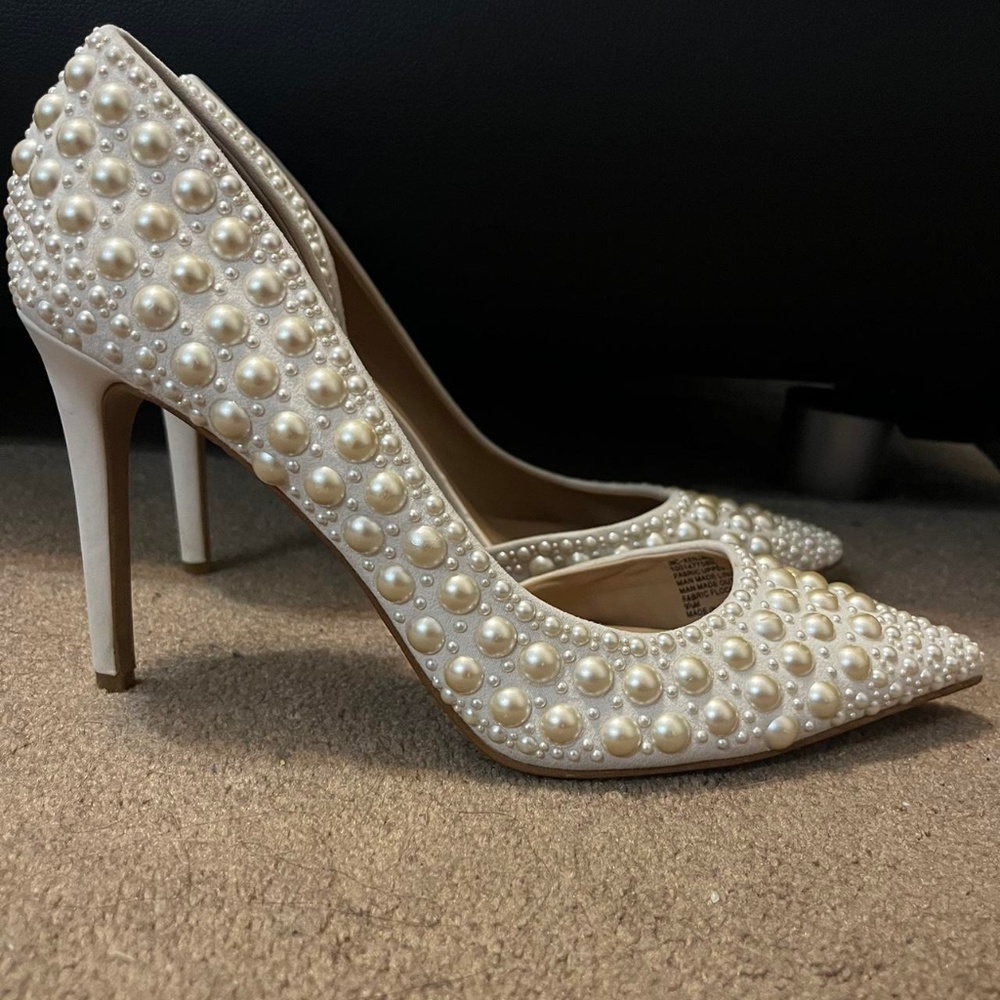 Bridal pearls pumps (Brand new)
